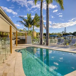 Waterfront Family Entertainer Gold Coast
